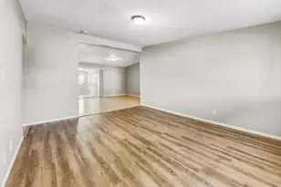 8831 N 37th Dr, Phoenix, AZ 85051 - Photo 2