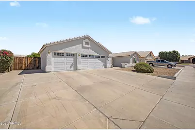 7526 W Corrine Drive, Peoria, AZ 85381 - Photo 2