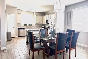 3708 E Kerry Ln, Phoenix, AZ 85050 - Photo 4