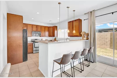 2929 N 37th Street #10, Phoenix, AZ 85018 - Photo 4