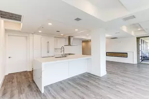 7137 E Rancho Vista Dr, Scottsdale, AZ 85251 - Photo 8
