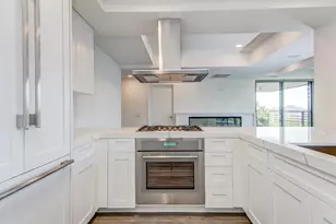 7137 E Rancho Vista Dr, Scottsdale, AZ 85251 - Photo 12