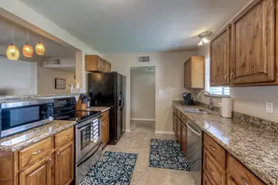 8031 E Oak St, Scottsdale, AZ 85257 - Photo 14