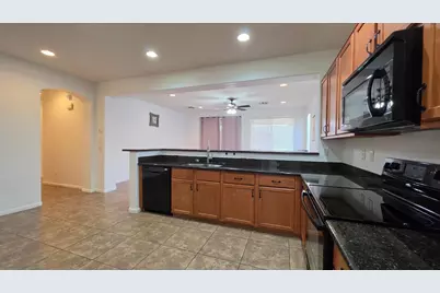 21742 N Bradford Drive, Maricopa, AZ 85138 - Photo 4
