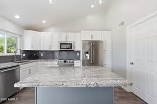 1502 E Divot Dr, Tempe, AZ 85283 - Photo 12