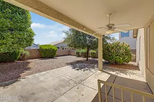 1405 S Park Grove Cir, Gilbert, AZ 85296 - Photo 30