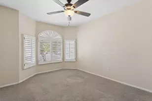 921 E Montoya Ln, Phoenix, AZ 85024 - Photo 16