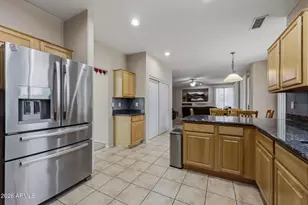 25422 N 68th Dr, Peoria, AZ 85383 - Photo 6