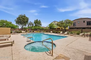 2725 E Mine Creek Rd, Phoenix, AZ 85024 - Photo 30