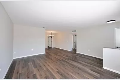 10002 W Tarrytown Avenue, Sun City, AZ 85351 - Photo 6