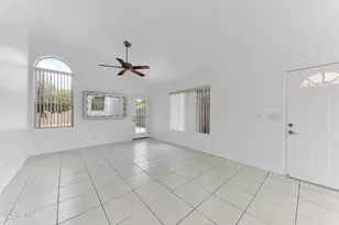 18823 N 33rd Dr, Phoenix, AZ 85027 - Photo 2