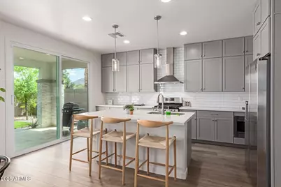 3746 E Earll Drive, Phoenix, AZ 85018 - Photo 2