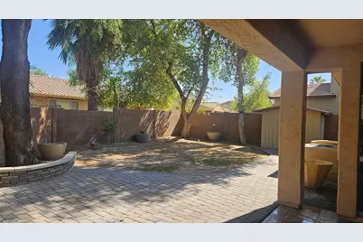 2224 W Harwell Road, Phoenix, AZ 85041 - Photo 10
