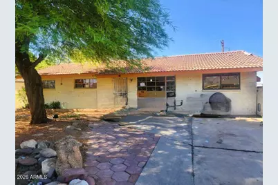 718 E Carter Road E, Phoenix, AZ 85042 - Photo 1