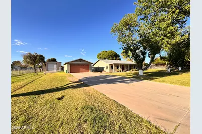11202 W Winslow Avenue, Tolleson, AZ 85353 - Photo 2