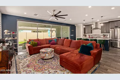17400 W Auburn Street, Surprise, AZ 85388 - Photo 8
