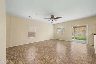 8776 W Dreyfus Drive, Peoria, AZ 85381 - Photo 4