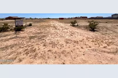 240Xx W Beacon Lane #3, Wittmann, AZ 85361 - Photo 1