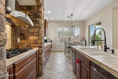 837 E Torrey Pines Place, Chandler, AZ 85249 - Photo 10