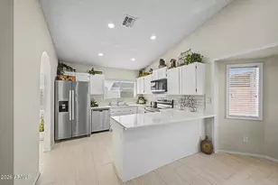 11222 N 77th Ave, Peoria, AZ 85345 - Photo 10