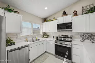 11222 N 77th Ave, Peoria, AZ 85345 - Photo 12