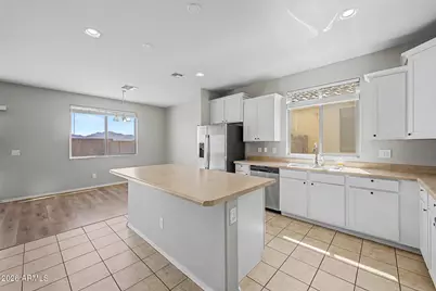 10555 W Crown King Road, Tolleson, AZ 85353 - Photo 12