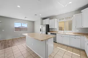 10555 W Crown King Rd, Tolleson, AZ 85353 - Photo 14