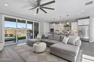 2004 E Park View Ln, Phoenix, AZ 85024 - Photo 12