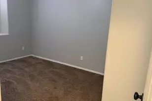 5758 W Drake Ct, Chandler, AZ 85226 - Photo 8