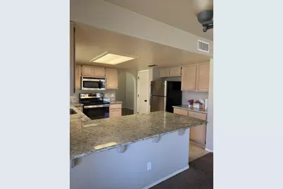 5758 W Drake Court, Chandler, AZ 85226 - Photo 4
