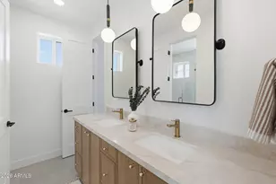 4020 N 32nd Way, Phoenix, AZ 85018 - Photo 18