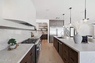 4020 N 32nd Way, Phoenix, AZ 85018 - Photo 4