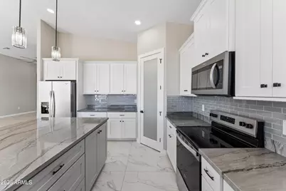 37761 W Montecito Avenue, Tonopah, AZ 85354 - Photo 4