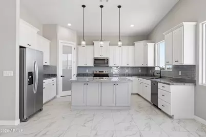 37761 W Montecito Avenue, Tonopah, AZ 85354 - Photo 8