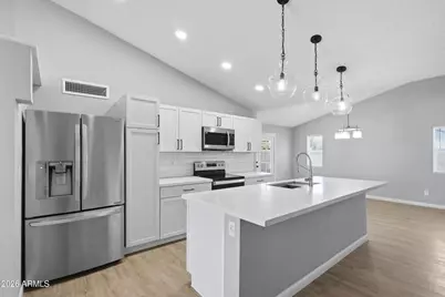 3414 N 69th Drive, Phoenix, AZ 85033 - Photo 6