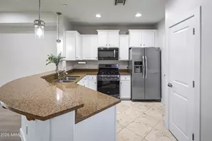 945 E Playa Del Norte Dr, Tempe, AZ 85288 - Photo 12
