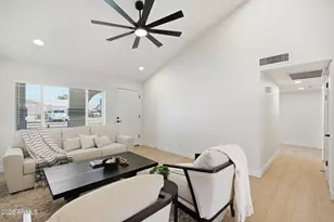 907 W Straford Dr, Chandler, AZ 85225 - Photo 4