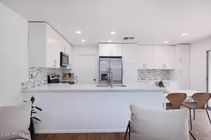 5217 E Tunder Cir, Phoenix, AZ 85044 - Photo 8