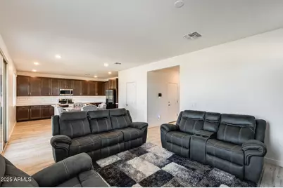 17056 W Red Bird Road, Surprise, AZ 85387 - Photo 8
