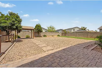 13354 W Briles Road, Peoria, AZ 85383 - Photo 30