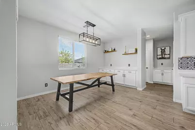 13354 W Briles Road, Peoria, AZ 85383 - Photo 8