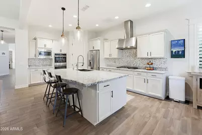 9186 W Louise Drive, Peoria, AZ 85383 - Photo 2