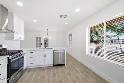 1468 W Montoya Lane, Phoenix, AZ 85027 - Photo 8