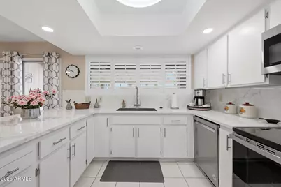 10414 E Silvertree Drive, Sun Lakes, AZ 85248 - Photo 4