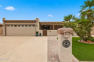 10414 E Silvertree Dr, Sun Lakes, AZ 85248 - Photo 1