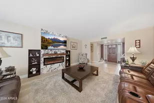 10414 E Silvertree Dr, Sun Lakes, AZ 85248 - Photo 14
