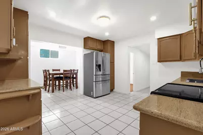 7824 W Mitchell Drive, Phoenix, AZ 85033 - Photo 8
