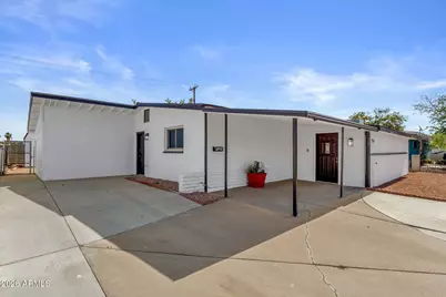 7824 W Mitchell Drive, Phoenix, AZ 85033 - Photo 1