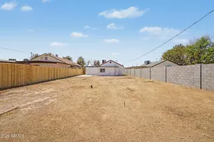 2912 E Monroe Street E, Phoenix, AZ 85034 - Photo 22
