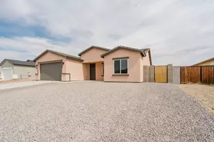 10346 W Bradshaw Dr, Arizona City, AZ 85123 - Photo 32